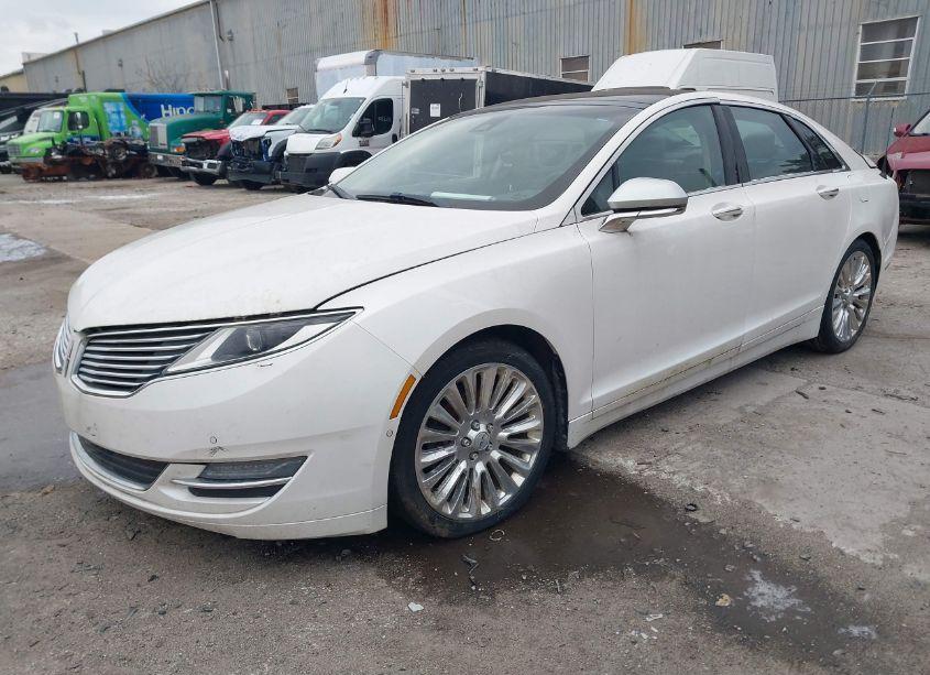 Photo 2 of 2013 Lincoln Mkz (VIN 3LN6L2JK3DR819941)