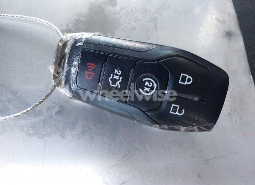 Photo 11 of 2013 Lincoln Mkz (VIN 3LN6L2JK4DR806860)