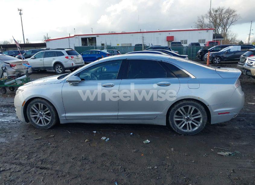 Photo 14 of 2013 Lincoln Mkz (VIN 3LN6L2JK4DR806860)