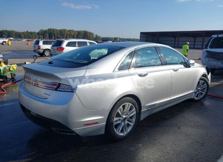 Photo 4 of 2013 Lincoln Mkz (VIN 3LN6L2JK6DR801918)
