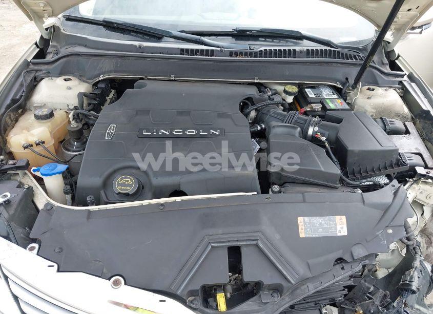 Photo 10 of 2014 Lincoln Mkz (VIN 3LN6L2JK7ER821385)