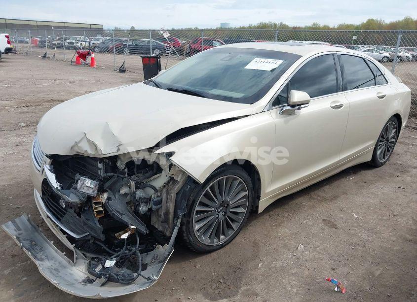 Photo 2 of 2014 Lincoln Mkz (VIN 3LN6L2JK7ER821385)