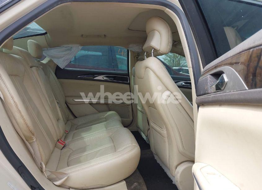 Photo 8 of 2014 Lincoln Mkz (VIN 3LN6L2JK7ER821385)