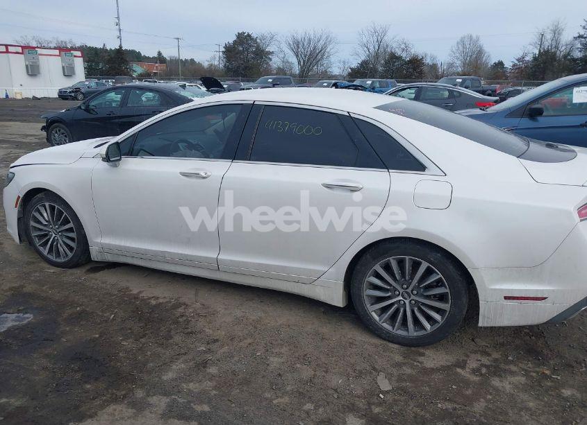 Photo 14 of 2019 Lincoln Mkz STANDARD (VIN 3LN6L5A93KR624594)