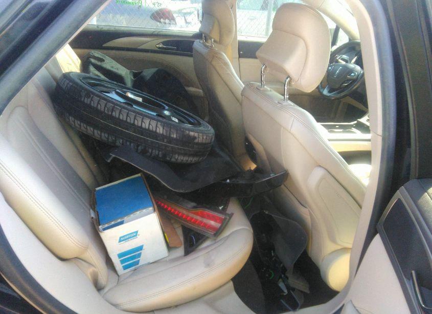 Photo 8 of 2019 Lincoln Mkz STANDARD (VIN 3LN6L5A93KR631092)