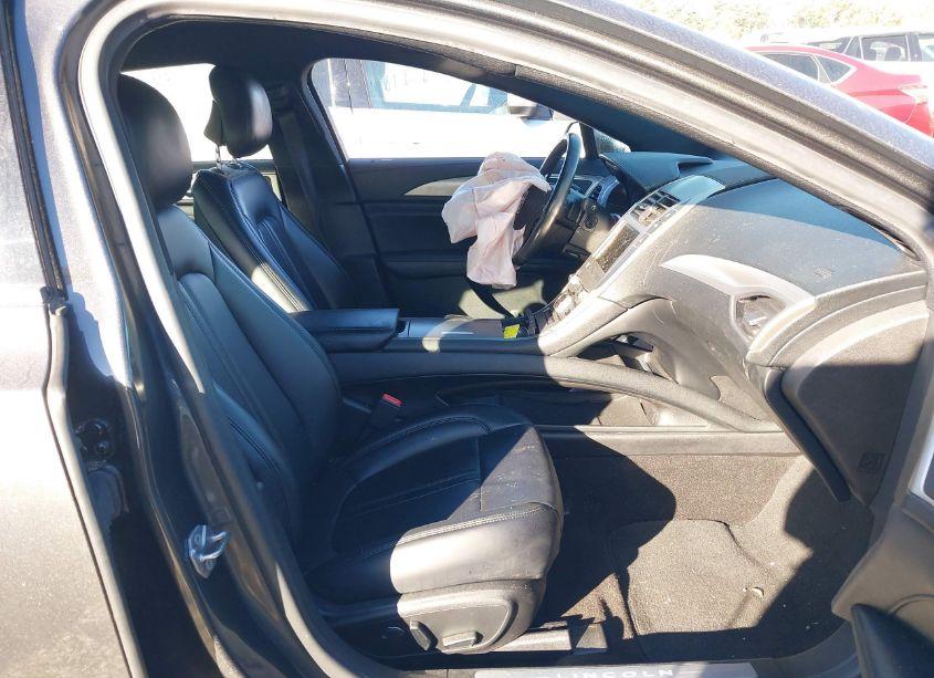 Photo 5 of 2019 Lincoln Mkz STANDARD (VIN 3LN6L5A94KR617637)