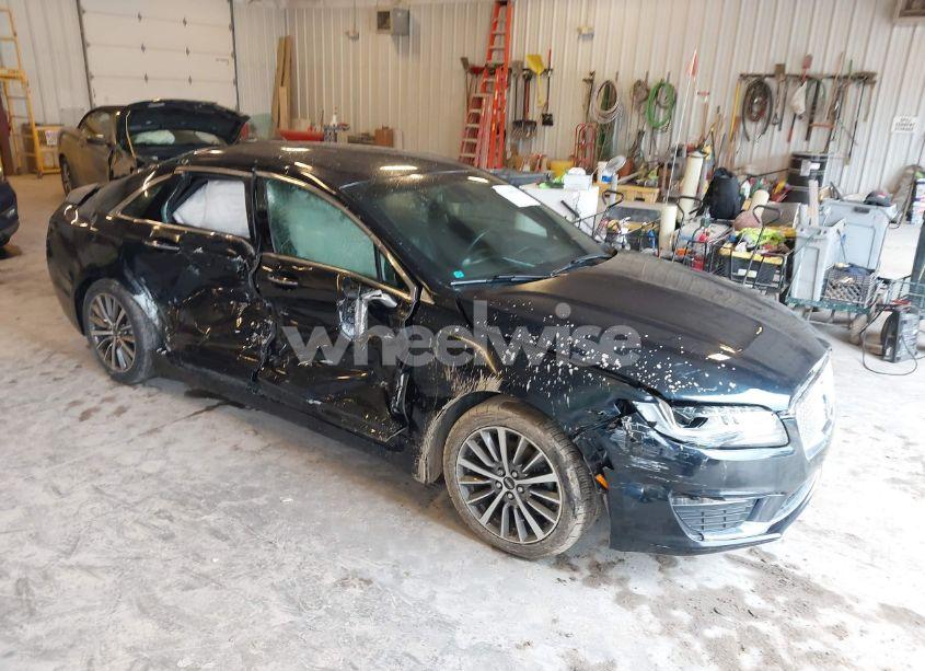 2020 Lincoln Mkz STANDARD (VIN 3LN6L5A97LR602843) main photo