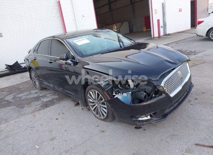 2020 Lincoln Mkz STANDARD (VIN 3LN6L5A98LR605699) main photo