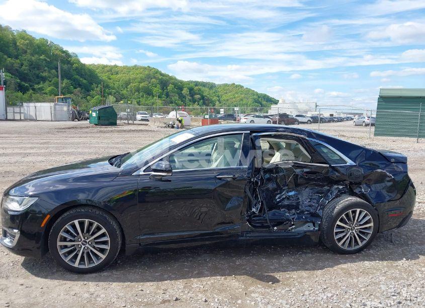Photo 14 of 2019 Lincoln Mkz STANDARD (VIN 3LN6L5B92KR604125)