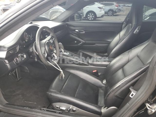 Photo 2 of 2019 PORSCHE 911 CARRERA S N/A (VIN 3LN6L5C95KR629521)