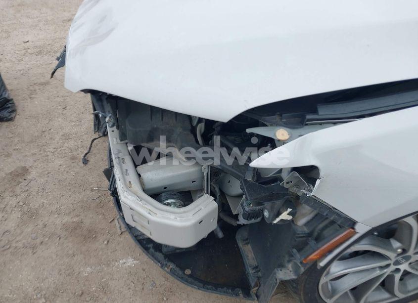 Photo 6 of 2019 Lincoln Mkz RESERVE I (VIN 3LN6L5C98KR630775)