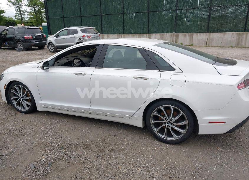 Photo 14 of 2019 Lincoln Mkz RESERVE I (VIN 3LN6L5D91KR606901)