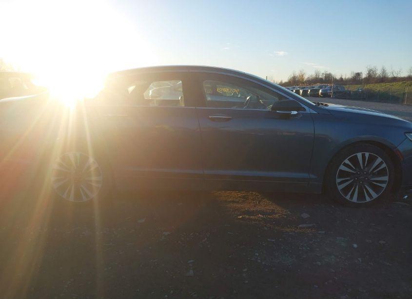 Photo 12 of 2019 Lincoln Mkz RESERVE II (VIN 3LN6L5F92KR601462)