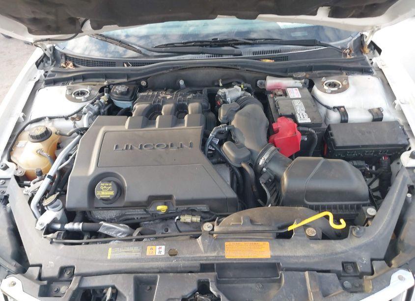 Photo 10 of 2012 Lincoln Mkz (VIN 3LNHL2GC1CR818147)