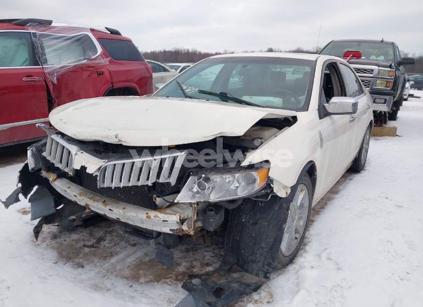 Photo 2 of 2012 Lincoln Mkz (VIN 3LNHL2GC2CR819582)