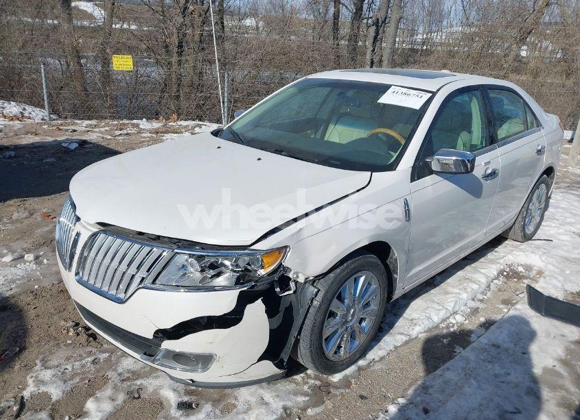 Photo 2 of 2012 Lincoln Mkz (VIN 3LNHL2GC2CR832770)