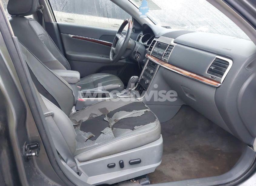 Photo 5 of 2010 Lincoln Mkz N/A (VIN 3LNHL2GC3AR609456)