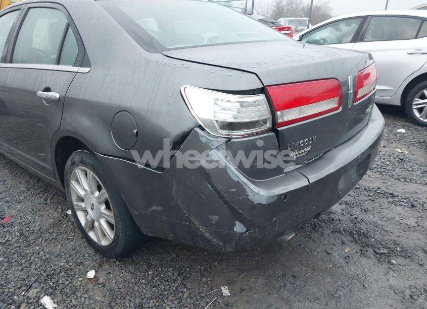 Photo 6 of 2010 Lincoln Mkz N/A (VIN 3LNHL2GC3AR609456)