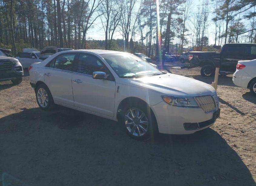 2011 Lincoln Mkz (VIN 3LNHL2GC3BR759102) main photo