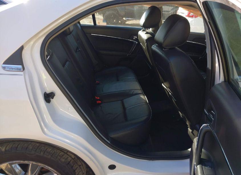 Photo 8 of 2011 Lincoln Mkz (VIN 3LNHL2GC3BR759102)