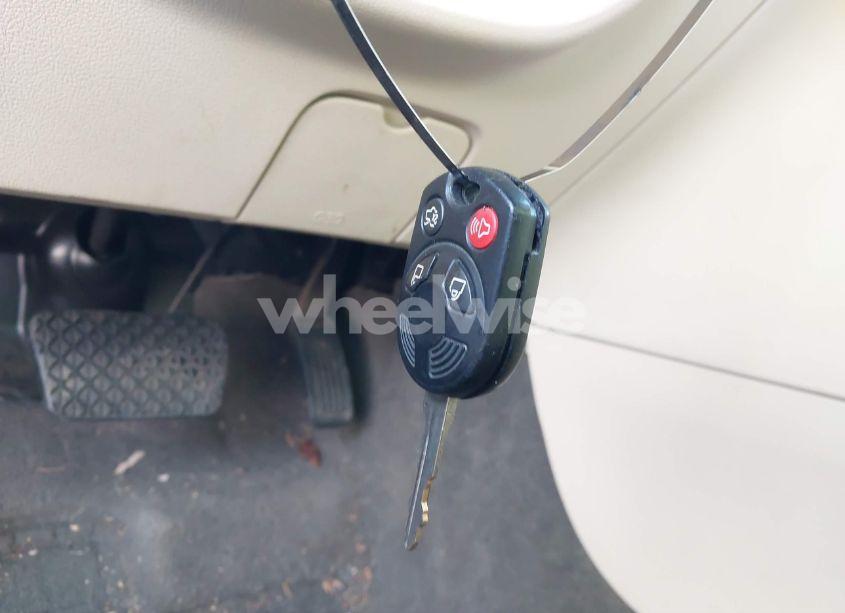 Photo 11 of 2011 Lincoln Mkz N/A (VIN 3LNHL2GC4BR758072)