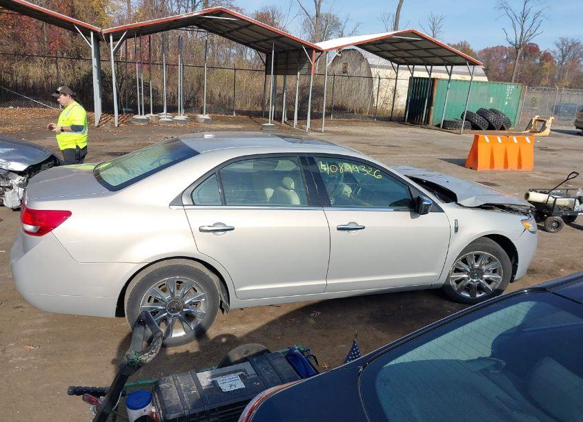 Photo 14 of 2010 Lincoln Mkz (VIN 3LNHL2GC5AR638313)
