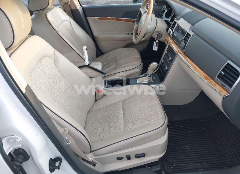 Photo 5 of 2011 Lincoln Mkz (VIN 3LNHL2GC5BR751325)