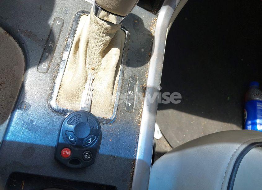 Photo 11 of 2010 Lincoln Mkz N/A (VIN 3LNHL2GC7AR656795)