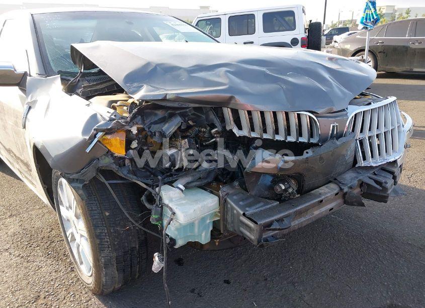 Photo 6 of 2010 Lincoln Mkz N/A (VIN 3LNHL2GC7AR656795)