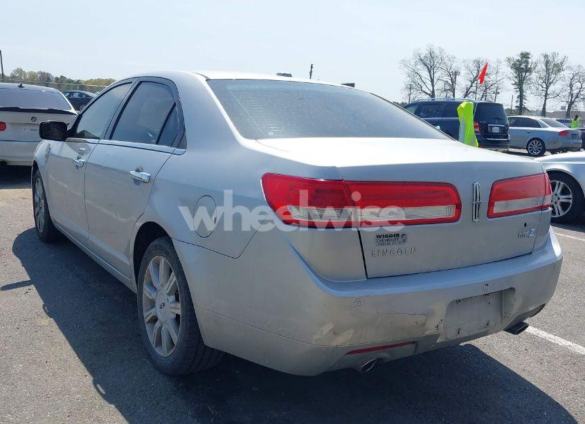 Photo 3 of 2010 Lincoln Mkz N/A (VIN 3LNHL2GC7AR657364)