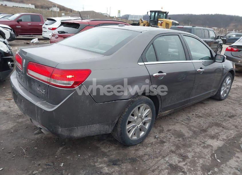Photo 4 of 2012 Lincoln Mkz (VIN 3LNHL2GC9CR800933)