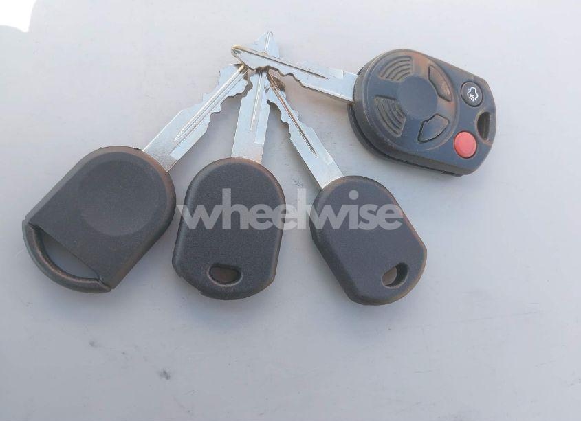 Photo 11 of 2010 Lincoln Mkz N/A (VIN 3LNHL2GCXAR753733)