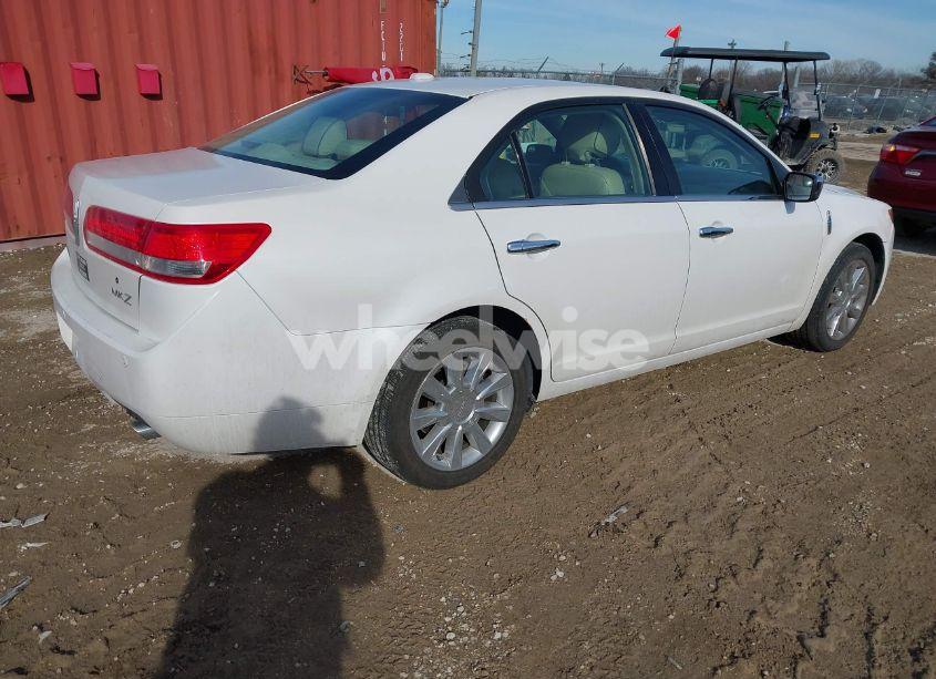 Photo 4 of 2012 Lincoln Mkz (VIN 3LNHL2GCXCR810631)