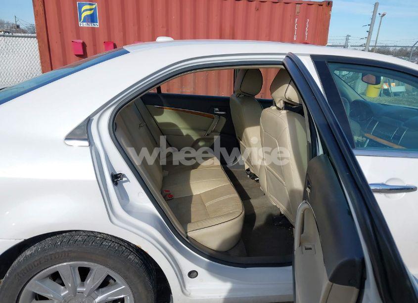 Photo 8 of 2012 Lincoln Mkz (VIN 3LNHL2GCXCR810631)