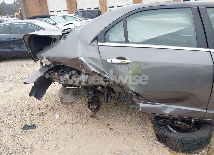 Photo 6 of 2012 Lincoln Mkz (VIN 3LNHL2JC0CR800294)