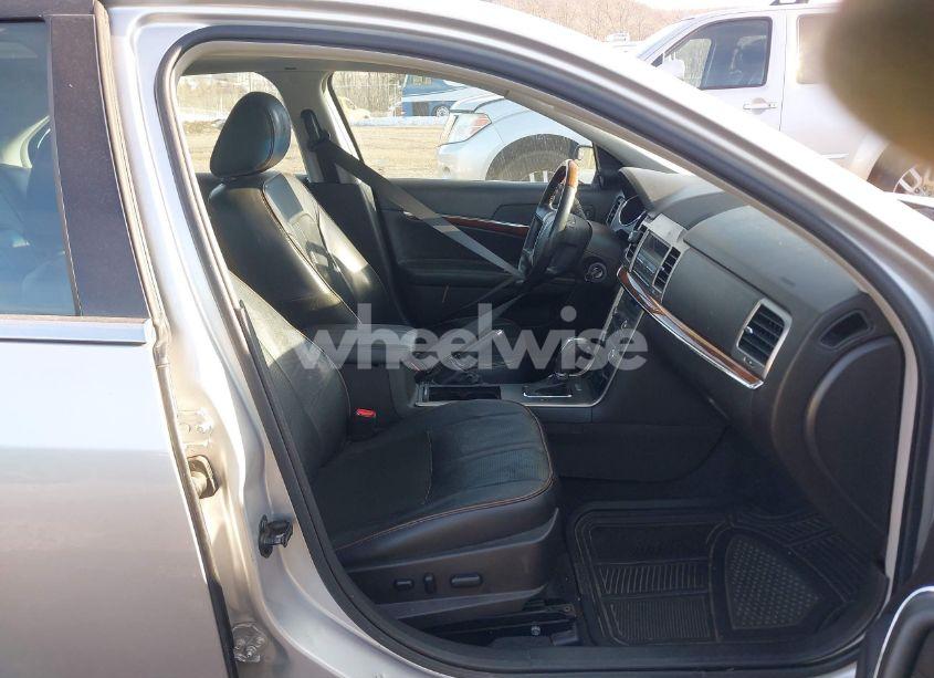 Photo 5 of 2011 Lincoln Mkz (VIN 3LNHL2JC3BR751316)