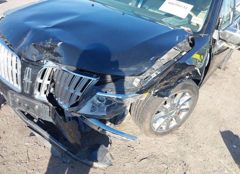 Photo 6 of 2011 Lincoln Mkz N/A (VIN 3LNHL2JCXBR764449)