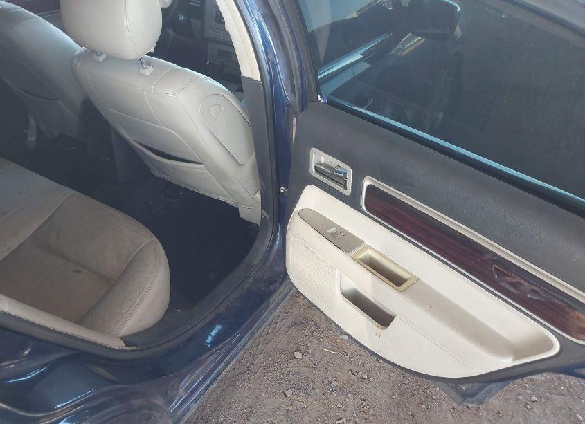 Photo 8 of 2006 Lincoln Zephyr (VIN 3LNHM26106R662393)