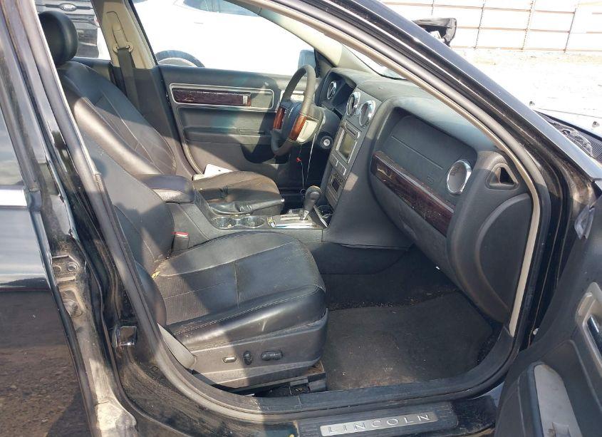 Photo 5 of 2006 Lincoln Zephyr (VIN 3LNHM26126R642095)