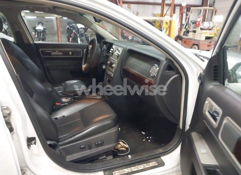 Photo 5 of 2006 Lincoln Zephyr (VIN 3LNHM26156R663653)