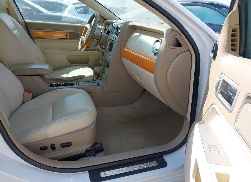 Photo 5 of 2006 Lincoln Zephyr (VIN 3LNHM26196R605951)