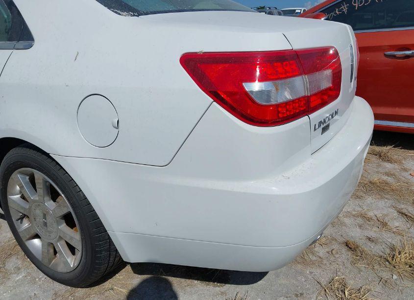 Photo 6 of 2006 Lincoln Zephyr (VIN 3LNHM26196R605951)