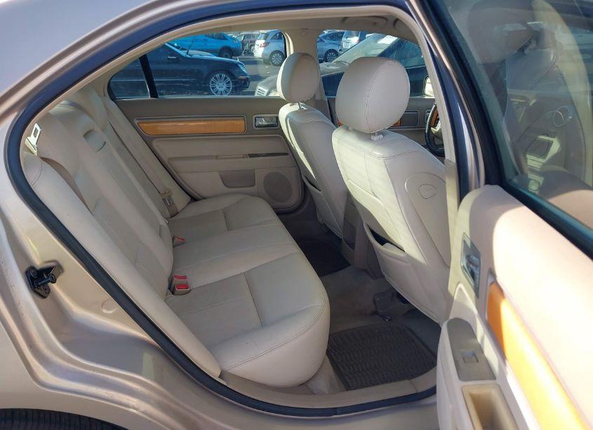 Photo 8 of 2006 Lincoln Zephyr (VIN 3LNHM26196R606291)