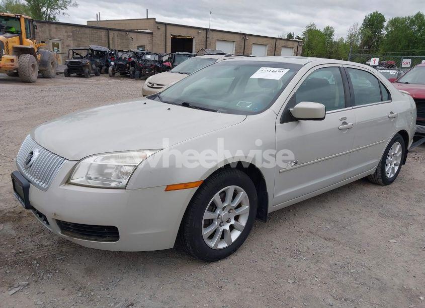 Photo 2 of 2008 Mercury Milan V6 (VIN 3MEHM011X8R633386)