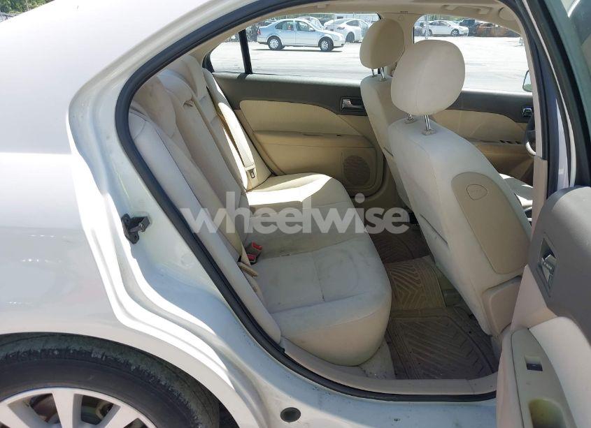 Photo 8 of 2008 Mercury Milan V6 (VIN 3MEHM071X8R601089)