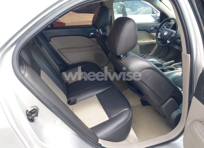 Photo 8 of 2009 Mercury Milan V6 PREMIER (VIN 3MEHM08179R610624)