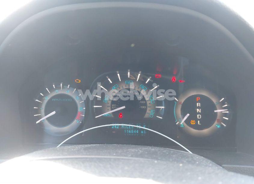 Photo 7 of 2010 Mercury Milan (VIN 3MEHM0HA3AR635945)