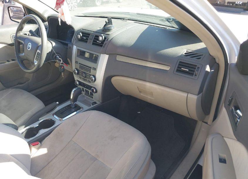 Photo 5 of 2010 Mercury Milan N/A (VIN 3MEHM0HA3AR664295)