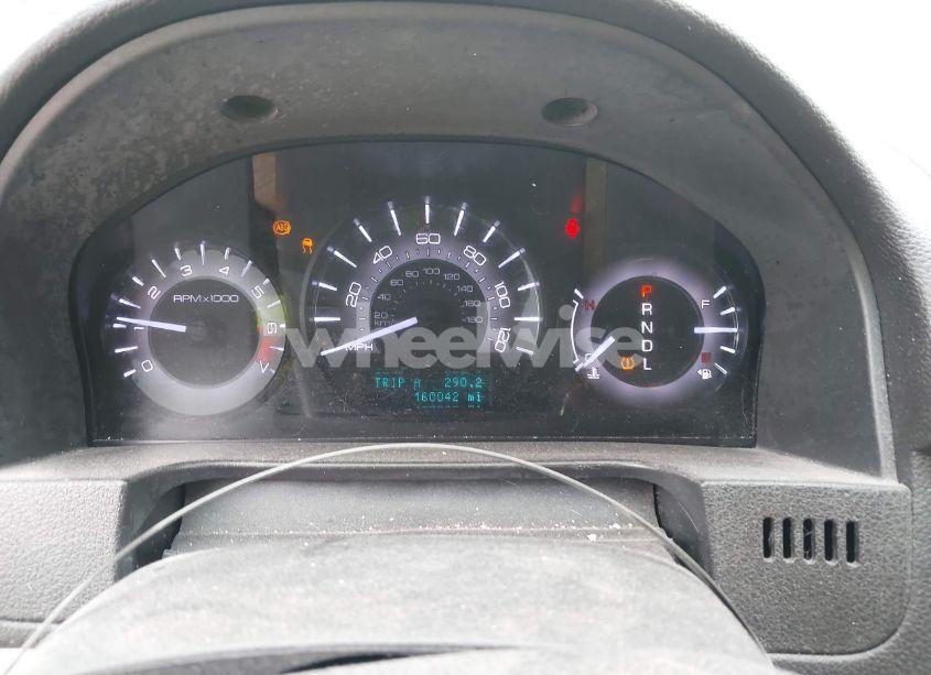 Photo 7 of 2011 Mercury Milan N/A (VIN 3MEHM0HA4BR600087)