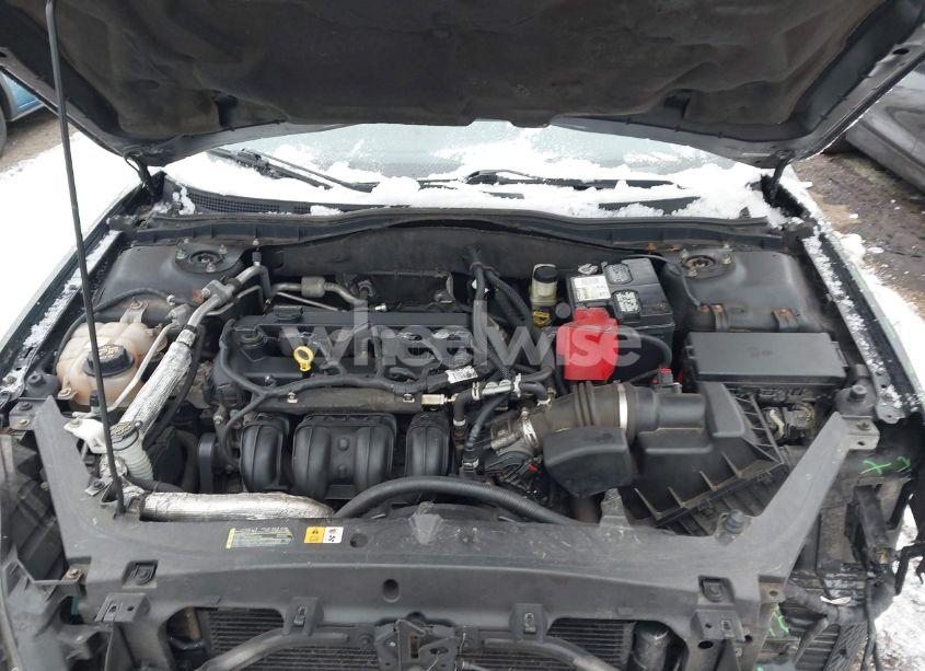 Photo 10 of 2010 Mercury Milan PREMIER (VIN 3MEHM0JA3AR619030)